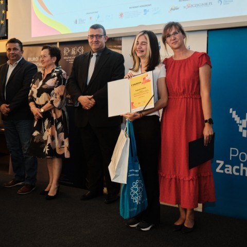Powiększ obraz: Inauguracja ZDD 2024, wręczenie nagród laureatom konkursu historyczno-literackiego 